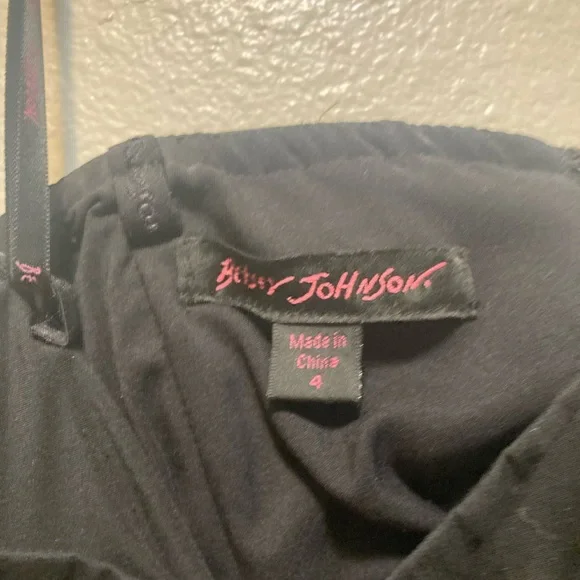 Betsey Johnson Sweetheart Neck Dress - Picture 4 of 7